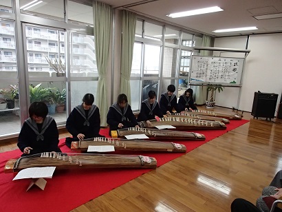 箏曲部・コーラス部　ミニ演奏会