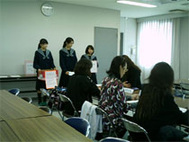生徒会：保護者会にてボランティア活動報告