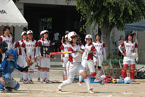 11.06.04_softball02.jpg