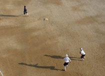 13.06.14_softball03.jpg